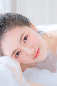 男生强制变身蛇女
